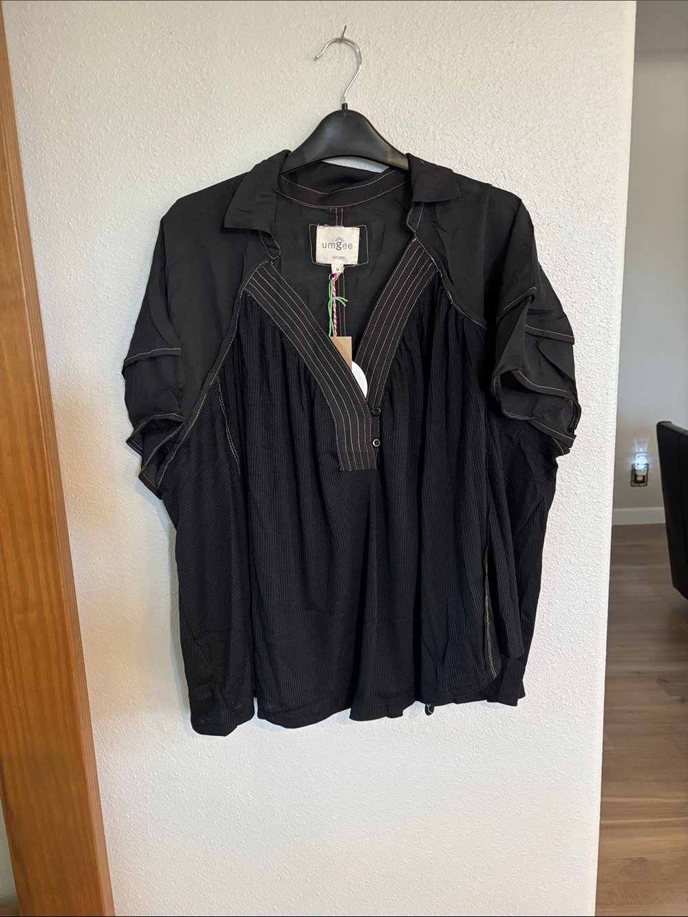 Umgee Black Textured Button-Front Blouse with Contrast Stitching